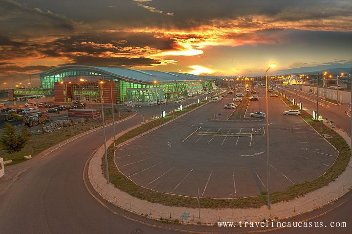 Tbilisi_airport_1.jpg
