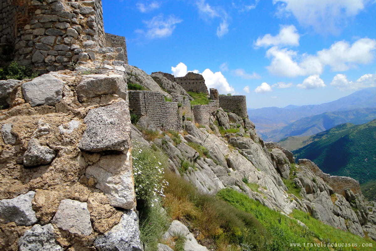 Azerbaigian-Orientale-Il-Castello-Di-Babak-3-min.jpg