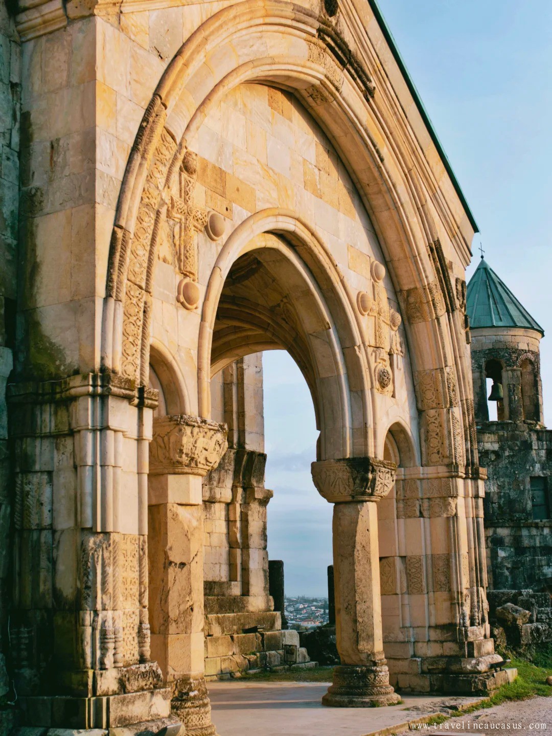 🇬🇪巴格拉特大教堂：高加索的建筑瑰宝_2_.jpg